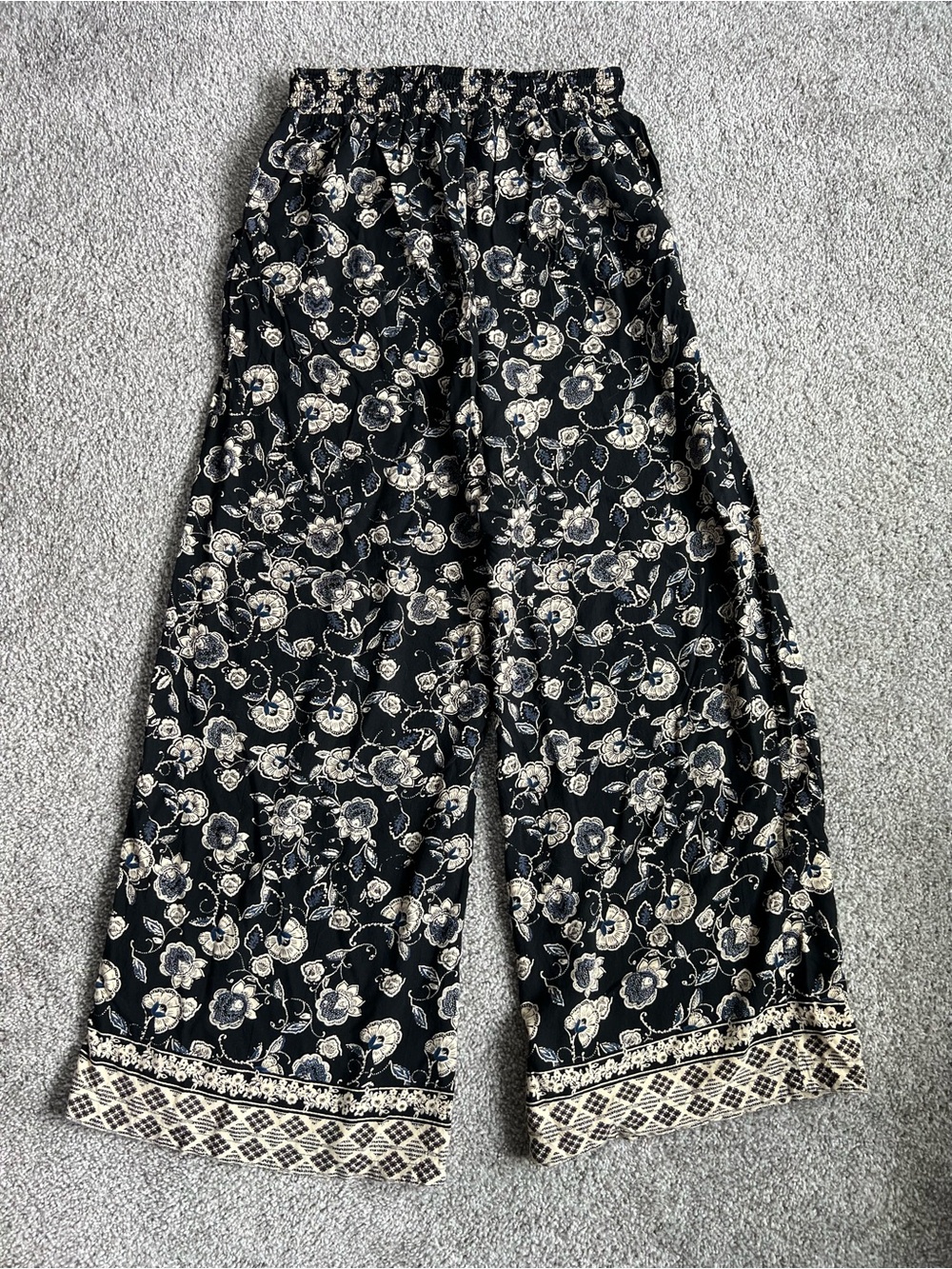 Francesca's Collections Navy and White Wide Leg Palazzo Pants